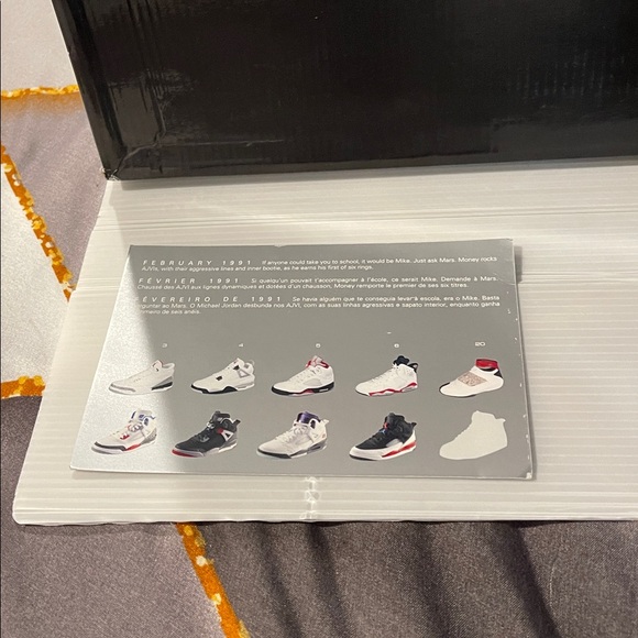 Jordan Spizike Black and Infrared Sneakers - Picture 2 of 11